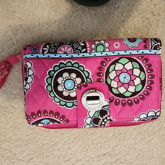 Vera Bradley Pink Patterned Wallet w/Lots of Organization - Picture 1 of 7